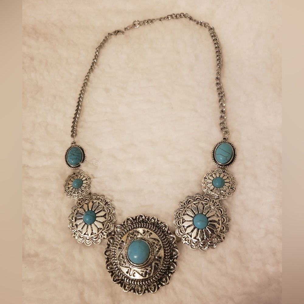 Antique looking blue turquoise & silver necklace.BRAND NEW WITH VELVET BAG